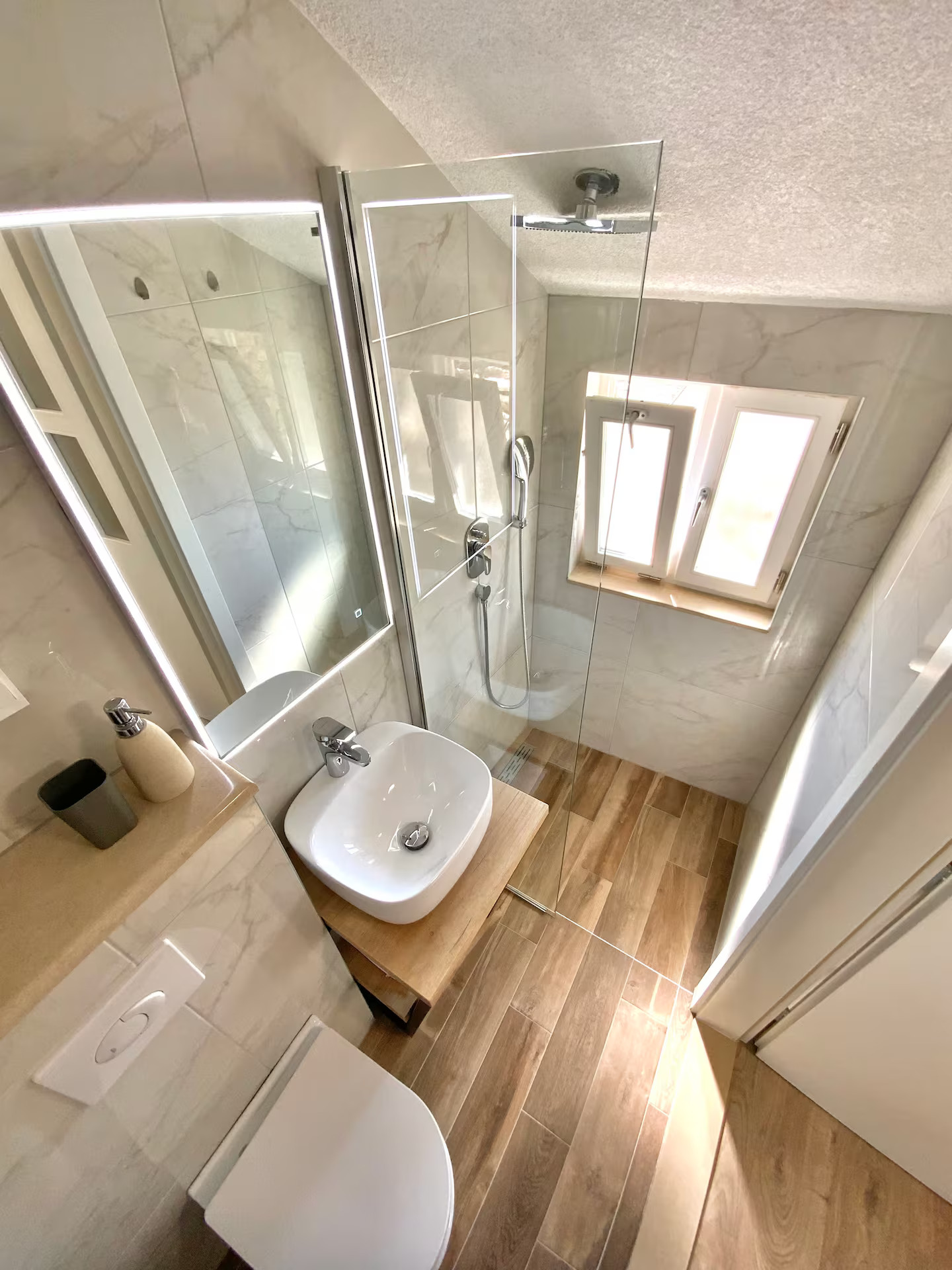 Modern Bathroom
